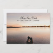 Klassisches Kalligrafisches Monogramm-Foto Save The Date (Vorderseite)