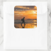 Klassisches Lao Tzu Journey Zitat Quadratischer Aufkleber (Tasche)