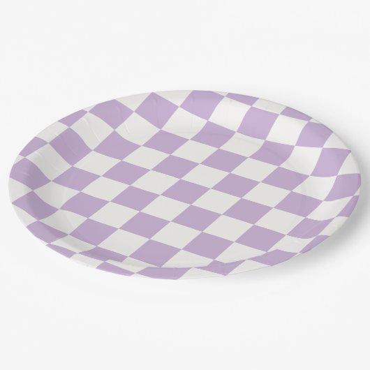 Klassisches lila Gingham-Picknick Pappteller (Schrägansicht)