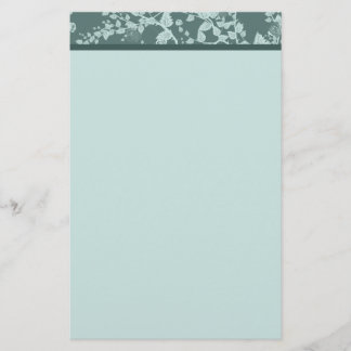 Klassisches mit Blumengrünbuch-Briefpapier Briefpapier