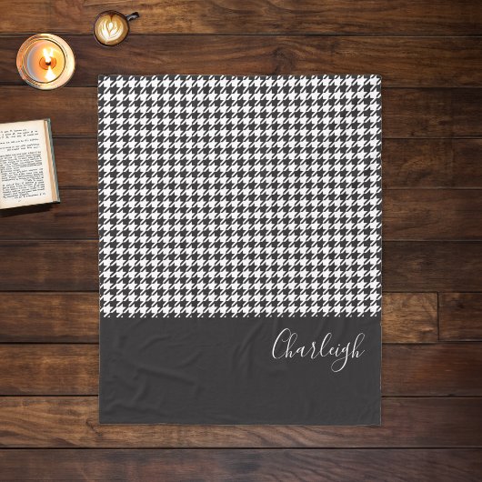 Klassisches modernes Schwarz-Weiß-Hahnentrittmuste Fleecedecke