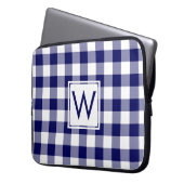 Klassisches Monogram Navy Blue Gingham Kariertes M Laptopschutzhülle (Vorderseite Links)