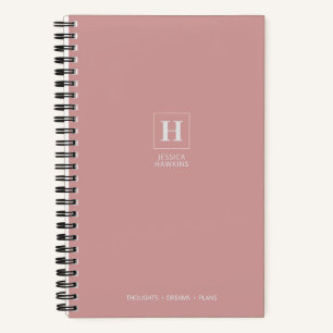 Klassisches Monogramm der Dusty-Rose Notizblock