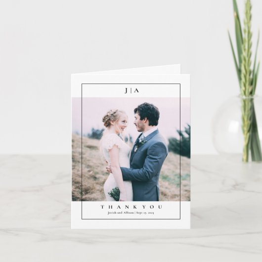 Klassisches Monogramm-Foto Dankeskarte (Vorderseite)