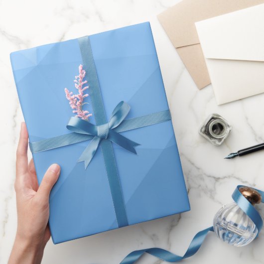 Klassisches Muster aus rotem, geometrischem Mesh Geschenkpapier (Schenken)