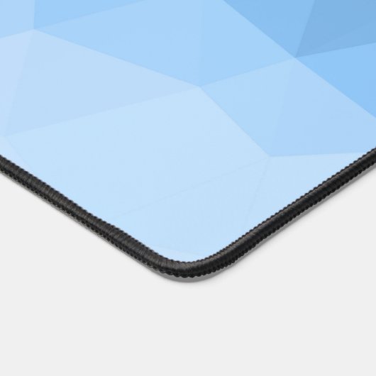 Klassisches Muster aus rotem, geometrischem Mesh Schreibtischunterlage (Ecke)