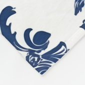 Klassisches Navy Blue Damask Muster Fleecedecke (Ecke)