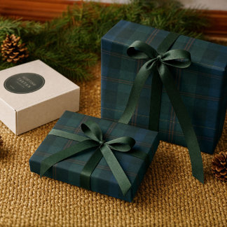 Klassisches navyblau-grün kariert geschenkpapier
