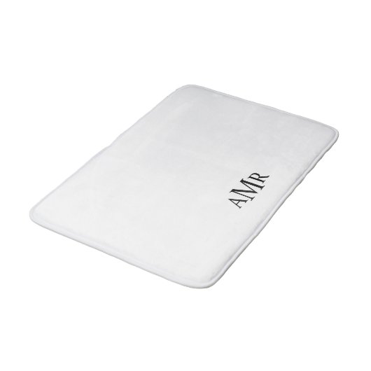 Klassisches Personalisiertes Monogramm Badematte (Schrägansicht)