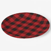 Klassisches rotes Büffel kariert Pappteller (Schrägansicht)