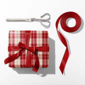Klassisches rotes und cremefarbenes Karo-Geschenkp Geschenkpapier