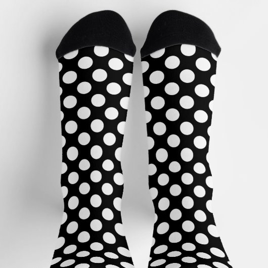 Klassisches Schwarz-Weiß-Punktmuster Socken (Oben)