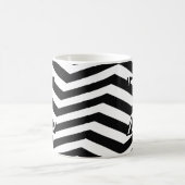Klassisches Schwarz-weißes Zickzack Zig Zag Monogr Kaffeetasse (Mittel)