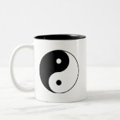 Klassisches Schwarzweiss-Yin und Yang Zweifarbige Tasse (Links)