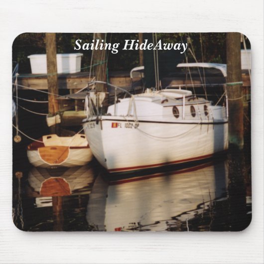 Klassisches Segelboot mit rosa Maus Pad Mousepad (Vorne)
