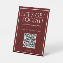 Klassisches Simple Deep Red QR Code Social Media S