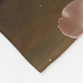 Klassisches Stillleben mit Blush-Rosenstrauß Fleecedecke (Ecke)