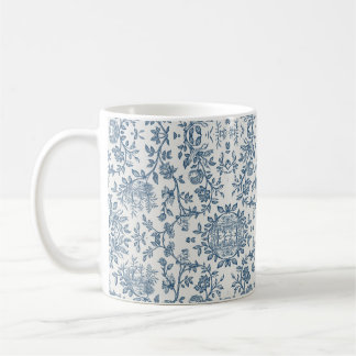 Klassisches vintage-französisches graviertes flora kaffeetasse