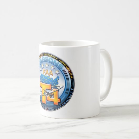Klassisches Weiß mit FAA/Parsons Logo Kaffeetasse (VorderseiteRechts)