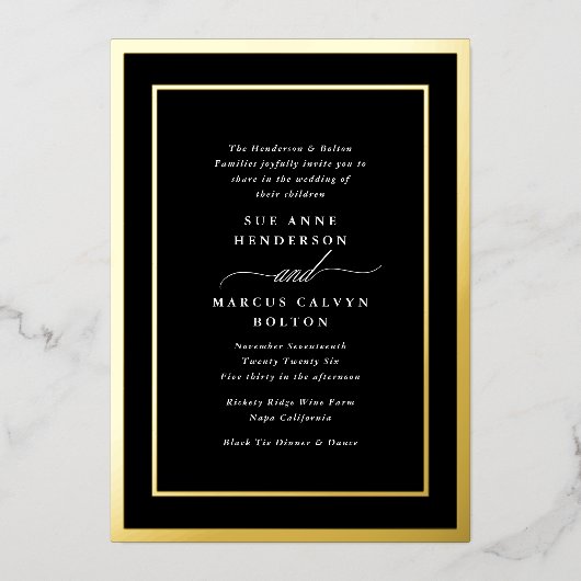 Klassisches, weißes Skript | Goldrahmen Hochzeit Folieneinladung (Vorderseite)