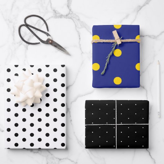 Klassisches White Polka Dot Geschenkpapier (Vorderseite)