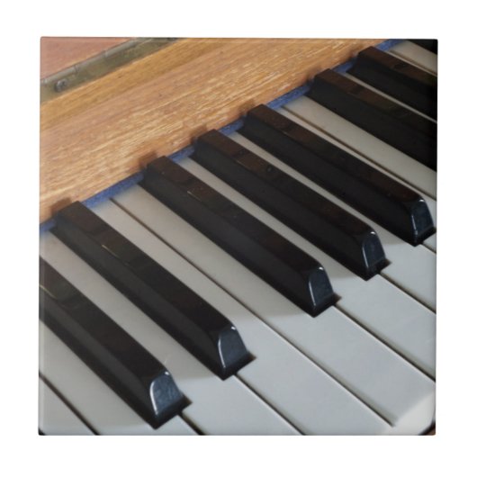 Klavier befestigt Fliese (Vorderseite)