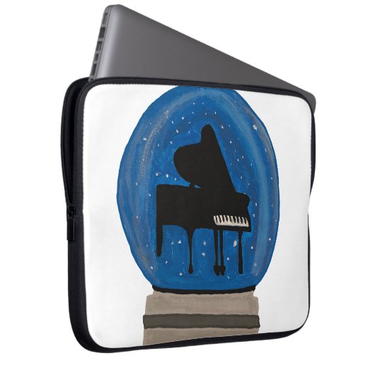 Klavier in einem Schneeglobe Laptopschutzhülle (Vorne Rechts)
