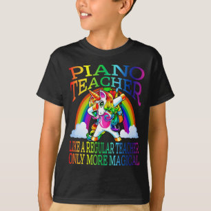 Klavierlehrer wie ein regelmäßiger Lehrer nur noch T-Shirt