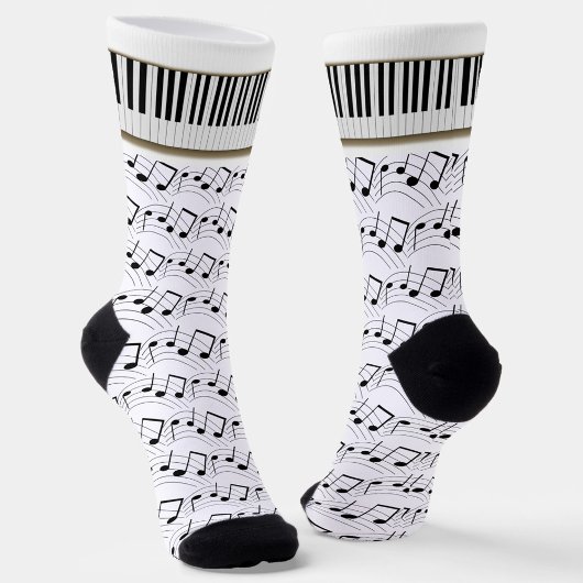 Klaviertastatur und Noten Socken