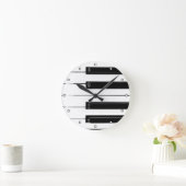 Klaviertasten mit Punkten Runde Wanduhr (Zuhause)