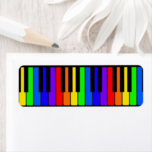Klaviertasten Regenbogen und schwarzes Muster (Insitu)