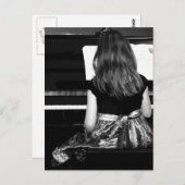 Klaviertraining. Schwarz-Weiß-Fotografie Postkarte (Vorne/Hinten)