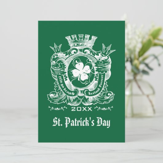 Kleeblatt Coat of Arm St. Patrick's Day Party Einladung (Stehend Vorderseite)