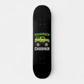 Kleeblatt Crusher Monster Truck St Patrick's Day Skateboard (Vorne)