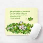 Kleeblatt, das Tag Mousepads St. Patricks segnet (Mit Mouse)
