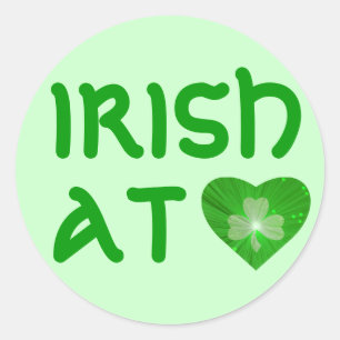 Kleeblatt Heart 'Irish at Heart' Aufkleber grün