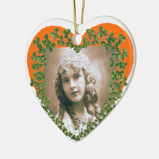 KLEEBLATT-HERZFOTOVORLAGE VON SAINT PATRICK KERAMIKORNAMENT (Links)