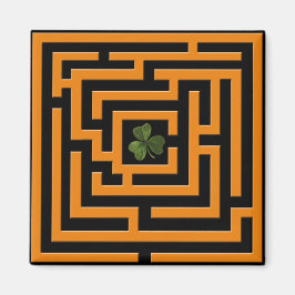 Kleeblatt in Orange Labyrinth Challenge Magnet