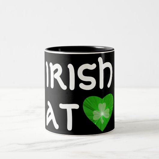 Kleeblatt "Irish at (heart)" Tasse schwarz (Mittel)
