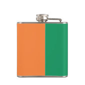 Kleeblatt isst trinken und irische Flagge führen Flachmann (Rückseite)