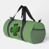 Kleeblatt mit individuellem Text auf grünem Hinter Duffle Bag (Rechte Ecke)