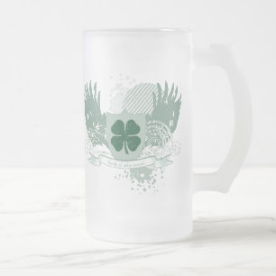 Kleeblatt mit vier Blättern. Irisches Glück. Mattglas Bierglas