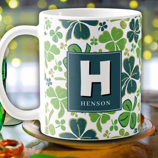 Kleeblatt-Monogramm St. Patrick`s Day Kaffeetasse