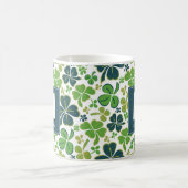 Kleeblatt-Monogramm St. Patrick`s Day Kaffeetasse (Mittel)