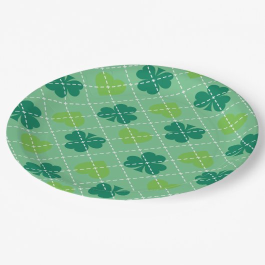 Kleeblatt Muster Pappteller (Schrägansicht)