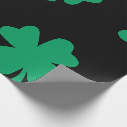 Kleeblatt Pattern Black Green St Patrick's Day 202 Geschenkpapier (Ecke)