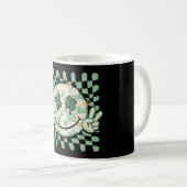 Kleeblatt Smile Face Funny St Patrick's Day Kaffeetasse (VorderseiteRechts)