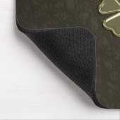 Kleeblatt St.Patrick`s Tag, braunes Leder Mousepad (Ecke)