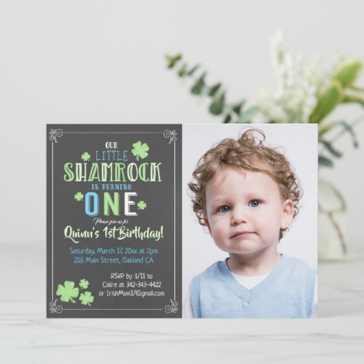 Kleeblatt St. Patrick's Day 1st Boy Birthday Einla Einladung (Stehend Vorderseite)