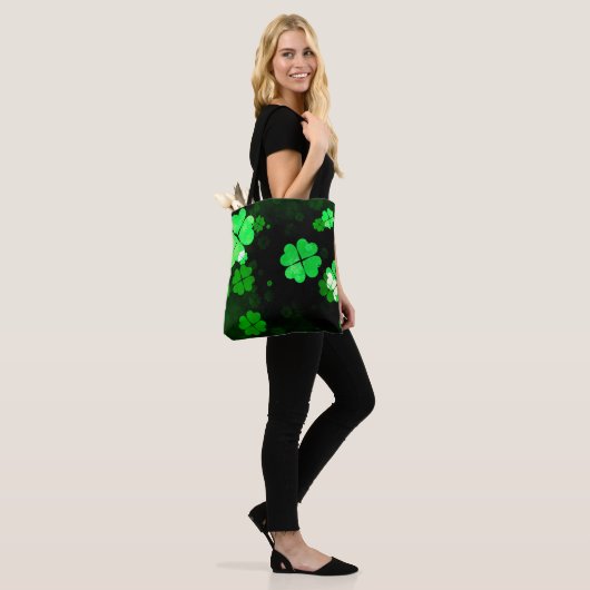 Kleeblatt St. Patrick's Day Tasche (Am Model)
